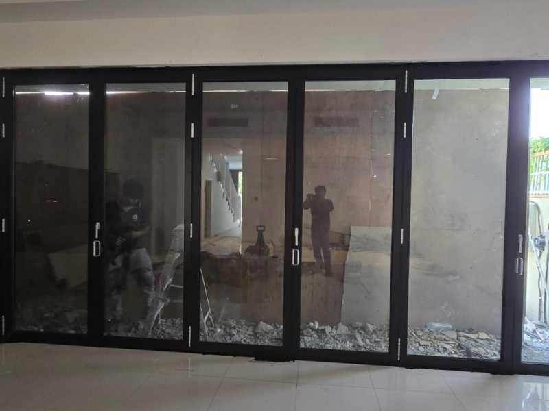 Bi-fold Doors — aluminium and glass product by Alufab, Abu Dhabi (2)