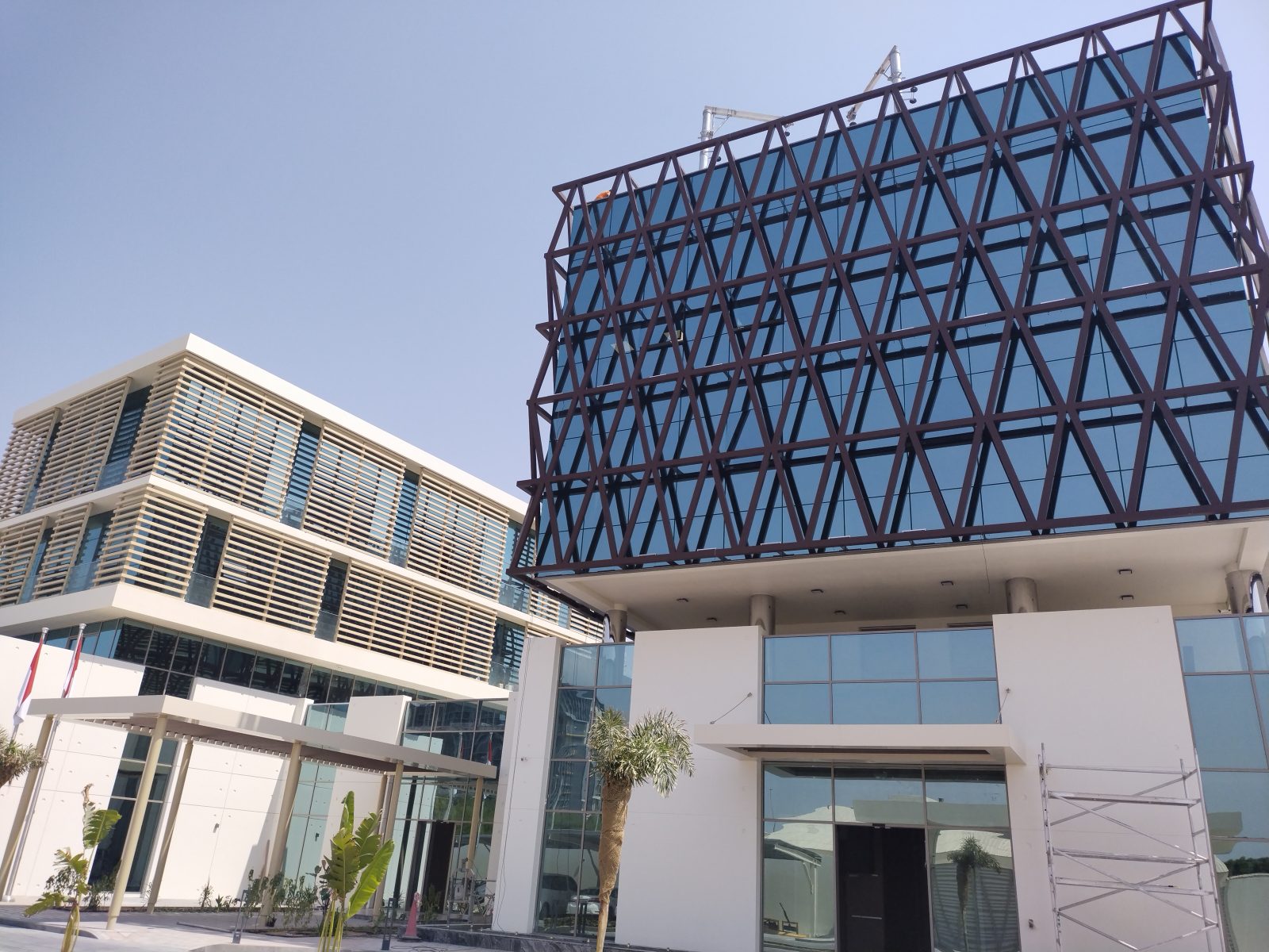 Project 574 (untitled) — aluminium and glass project by Alufab, Abu Dhabi