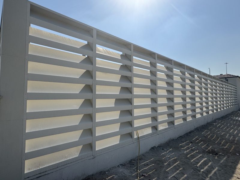Louvers Fence — aluminium and glass product by Alufab, Abu Dhabi (3)
