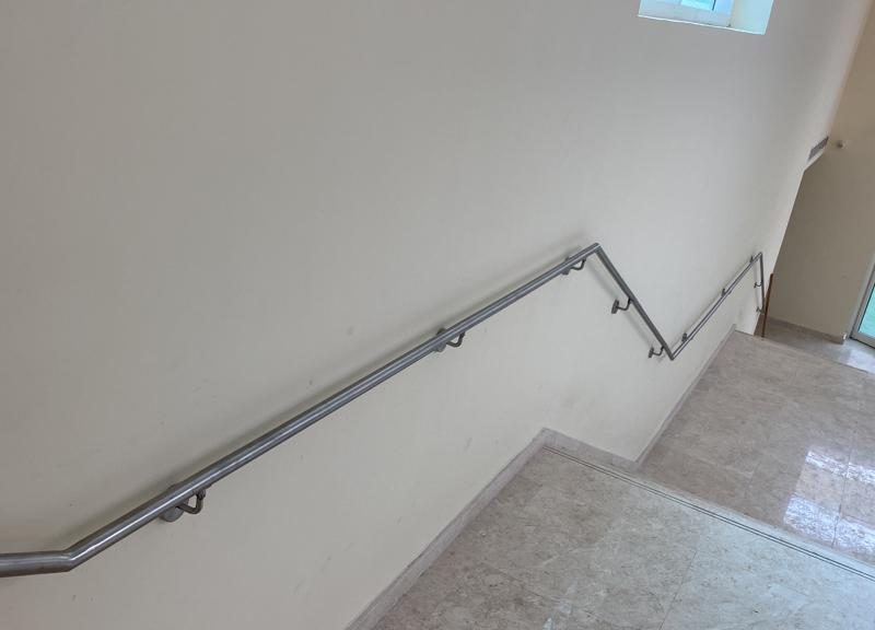 Wall Mount Railings — aluminium and glass product by Alufab, Abu Dhabi (2)